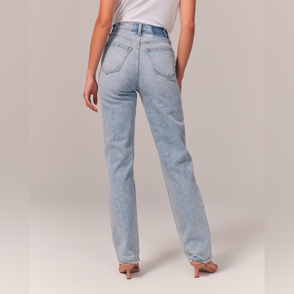 Abercrombie & Fitch the 90s Straight Ultra High Rise Jeans Size 27 Light Wash - Picture 3 of 16